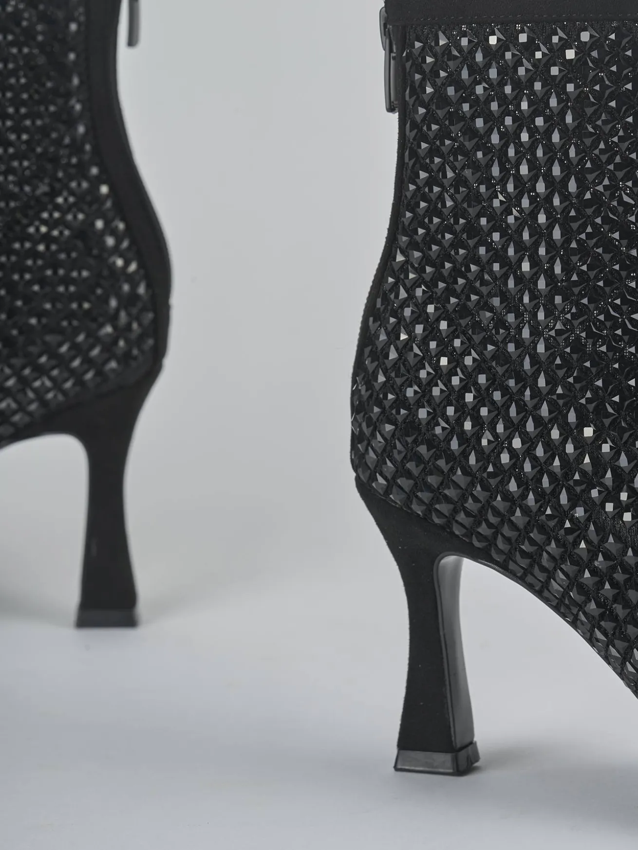 Stivaletti tacco 8cm camoscio sostenible nero