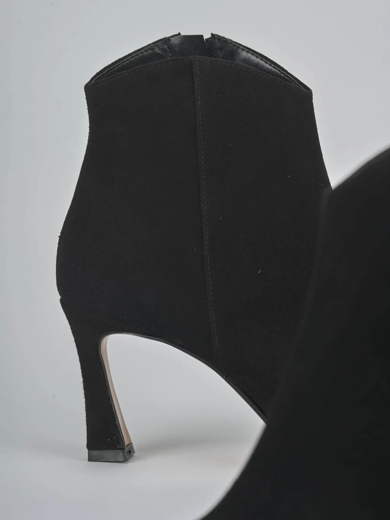 Stivaletti tacco 8cm camoscio nero