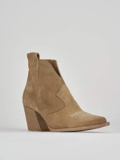 Stivaletti tacco 7cm camoscio beige