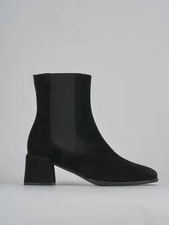 Stivaletti tacco 5cm camoscio nero