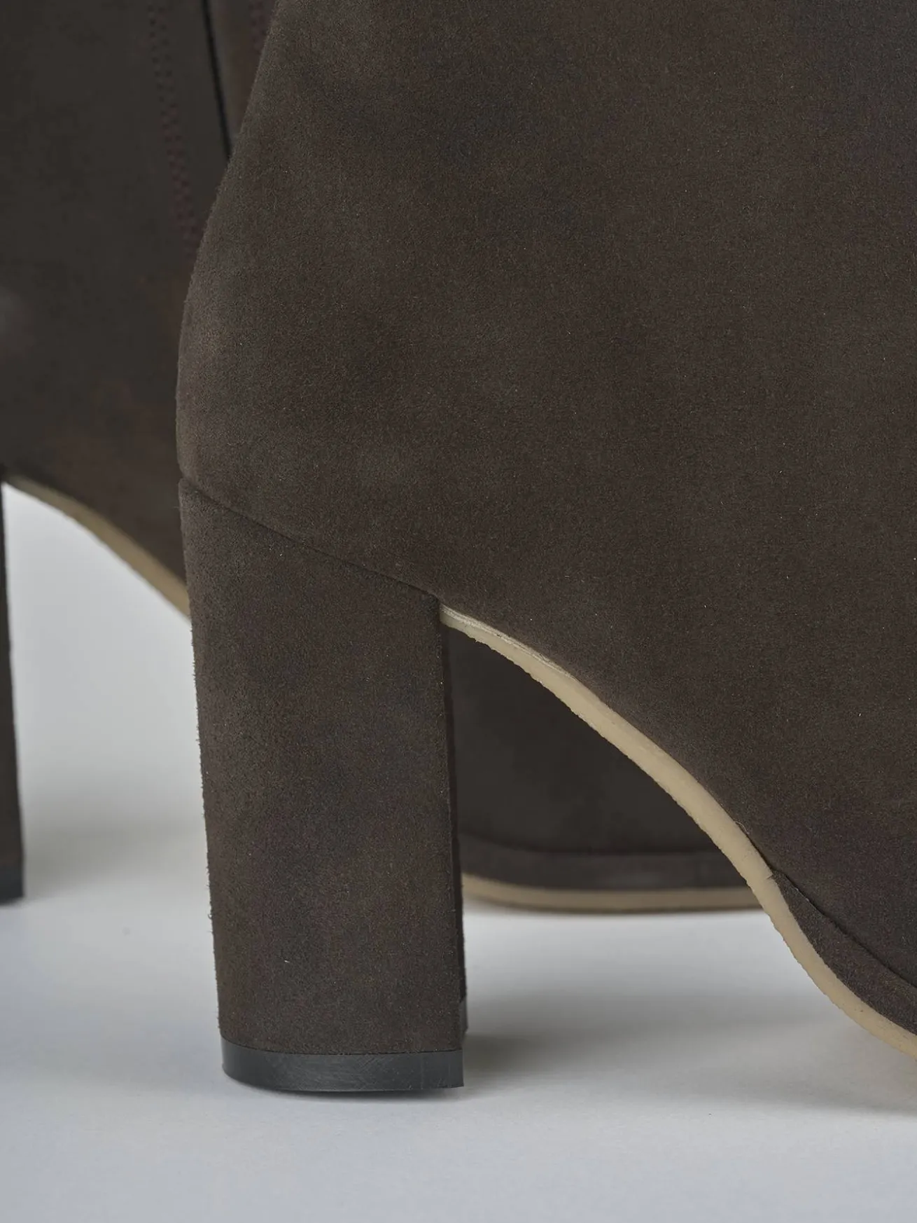 Stivaletti tacco 9cm camoscio testa