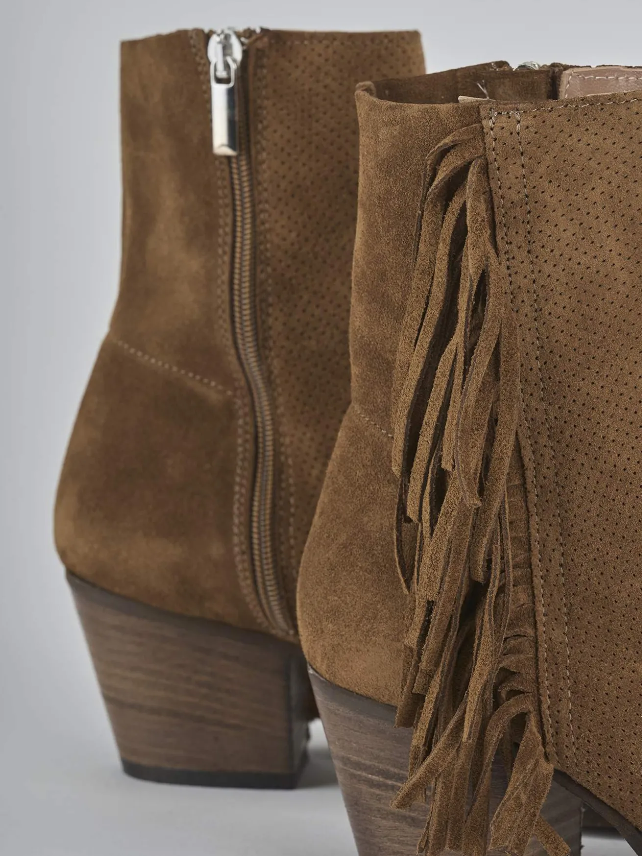 Stivaletti tacco 6cm camoscio marrone