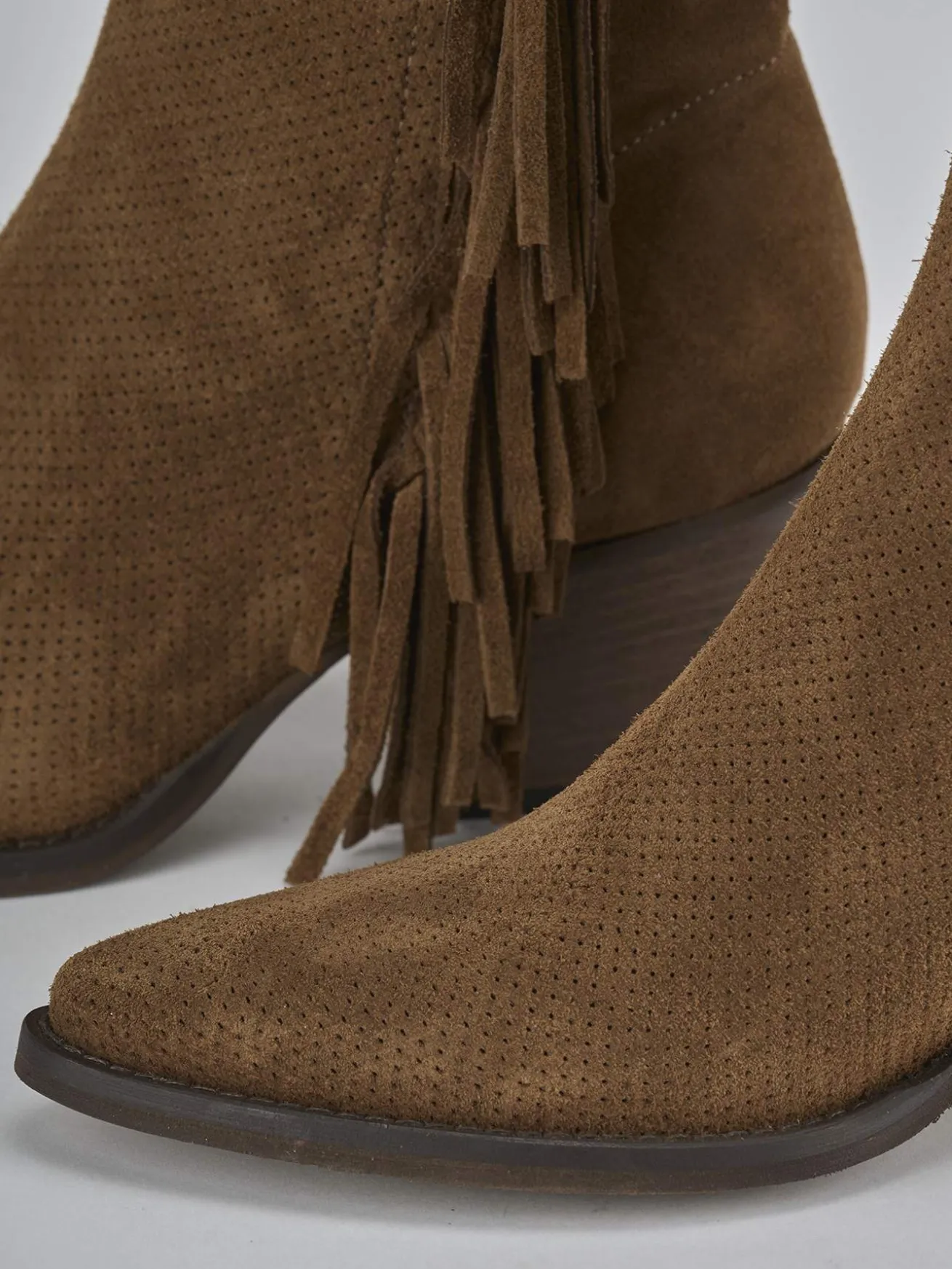 Stivaletti tacco 6cm camoscio marrone