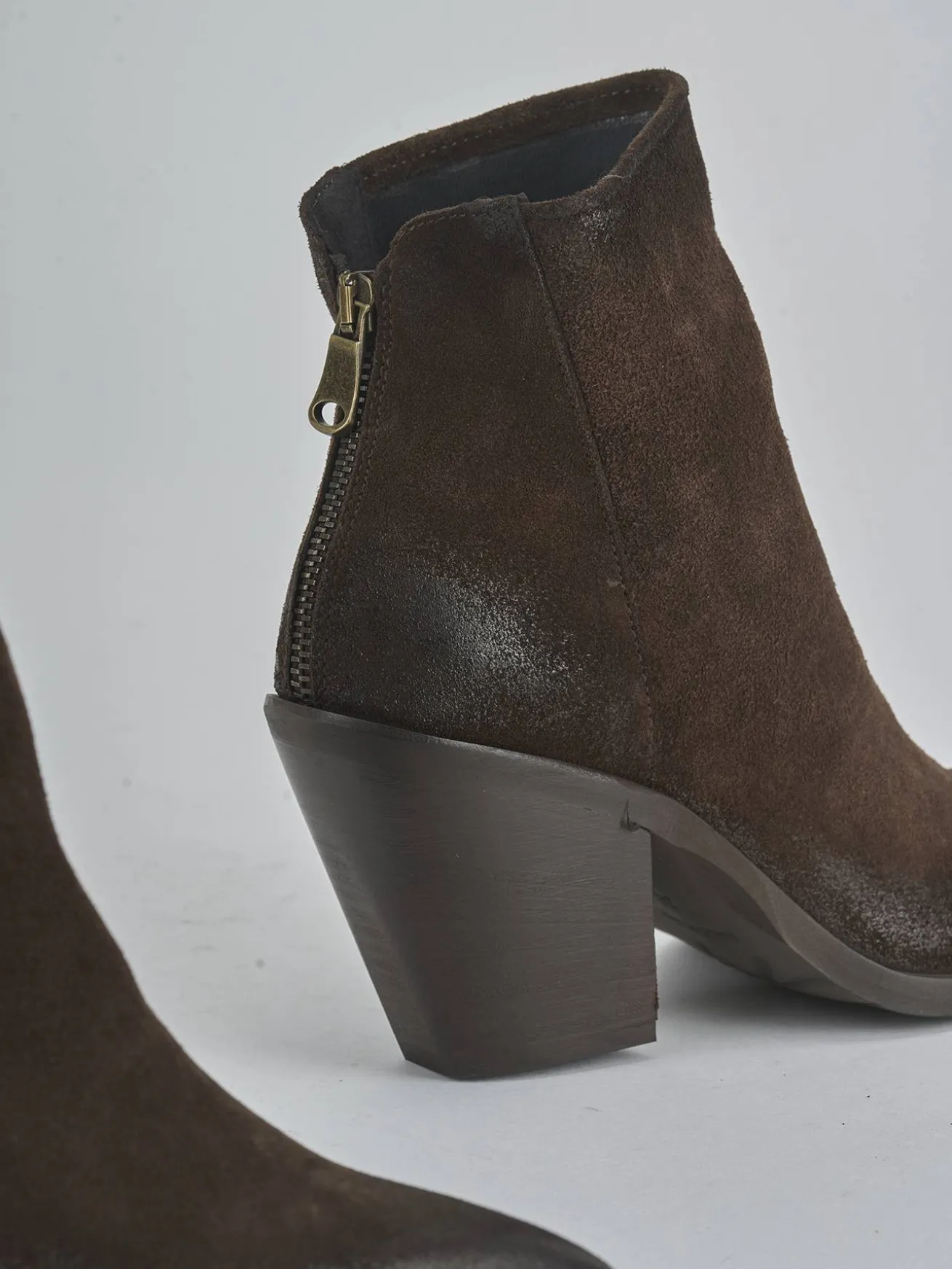 Stivaletti tacco 8cm camoscio testa