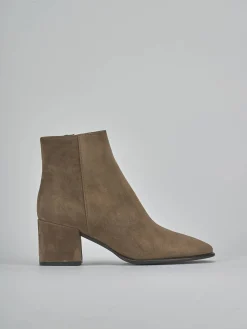 Stivaletti tacco 5cm camoscio beige