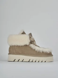 Stivaletti tacco 3cm camoscio beige