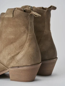 Stivaletti tacco 6cm camoscio beige