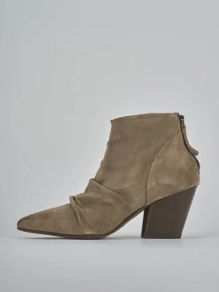 Stivaletti tacco 7cm camoscio beige