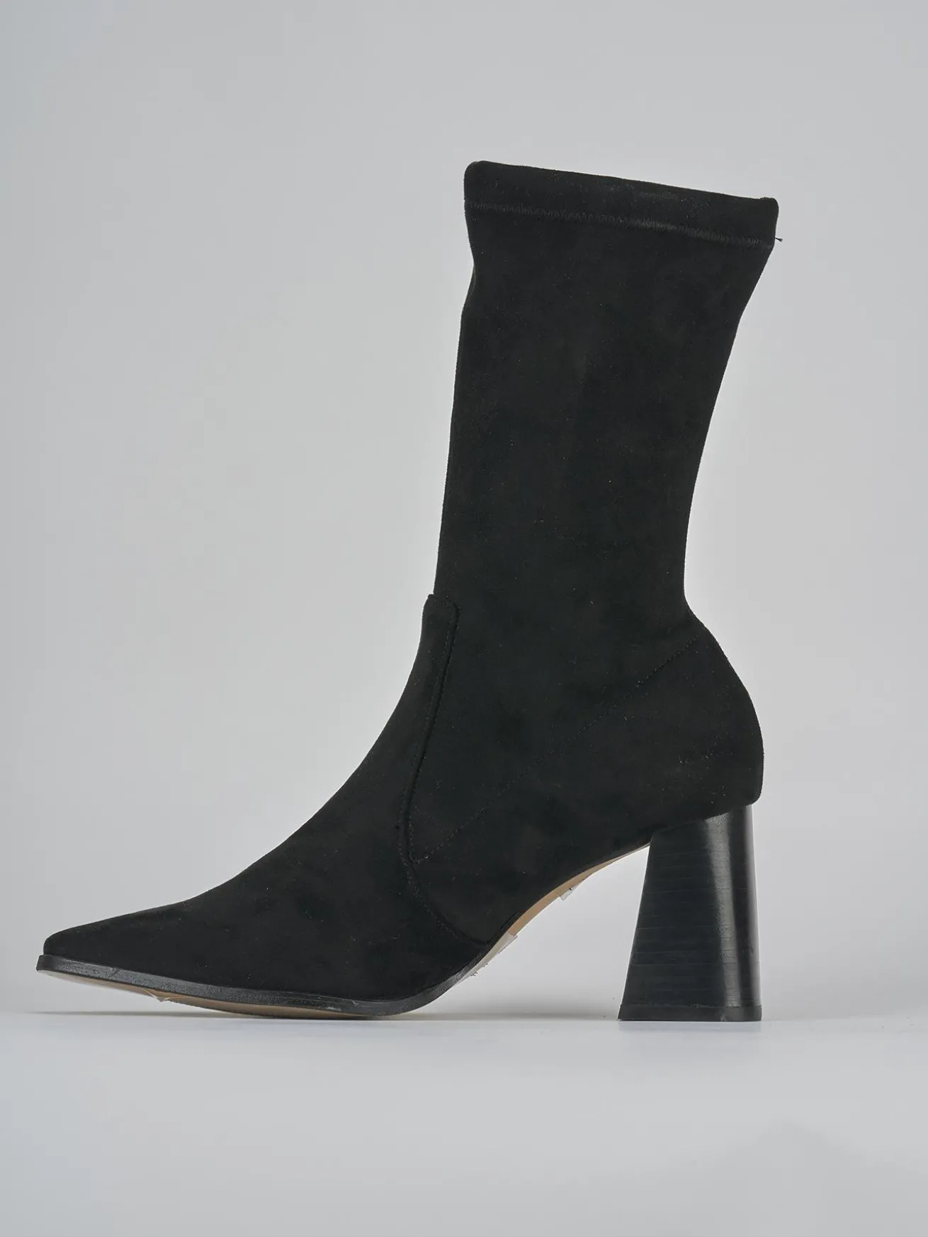 Stivaletti tacco 7cm camoscio nero