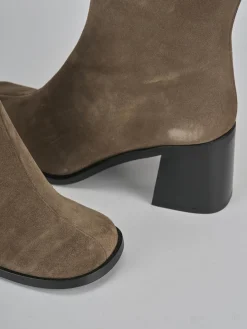 Stivaletti tacco 5cm camoscio beige