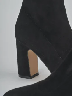 Stivaletti tacco 9cm camoscio sostenible nero