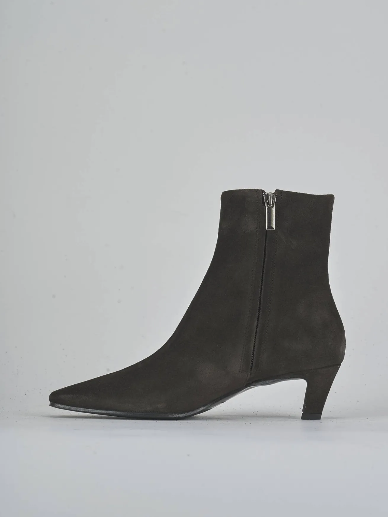 Stivaletti tacco 5cm camoscio testa