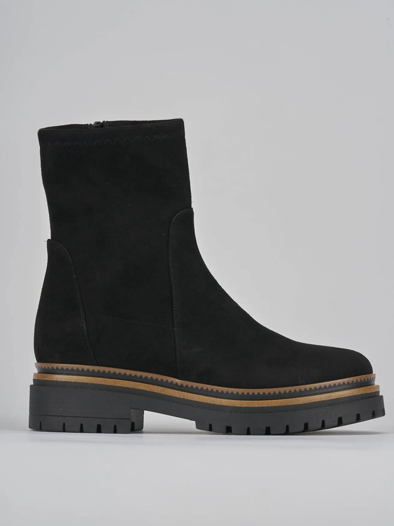 Stivaletti tacco 3cm camoscio nero