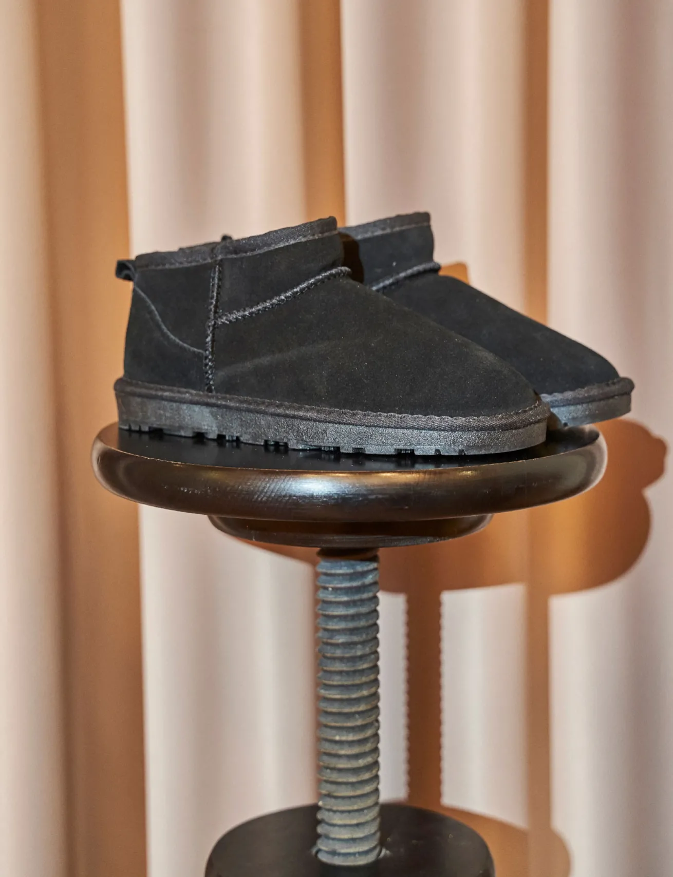 Stivaletti tacco 1cm camoscio nero