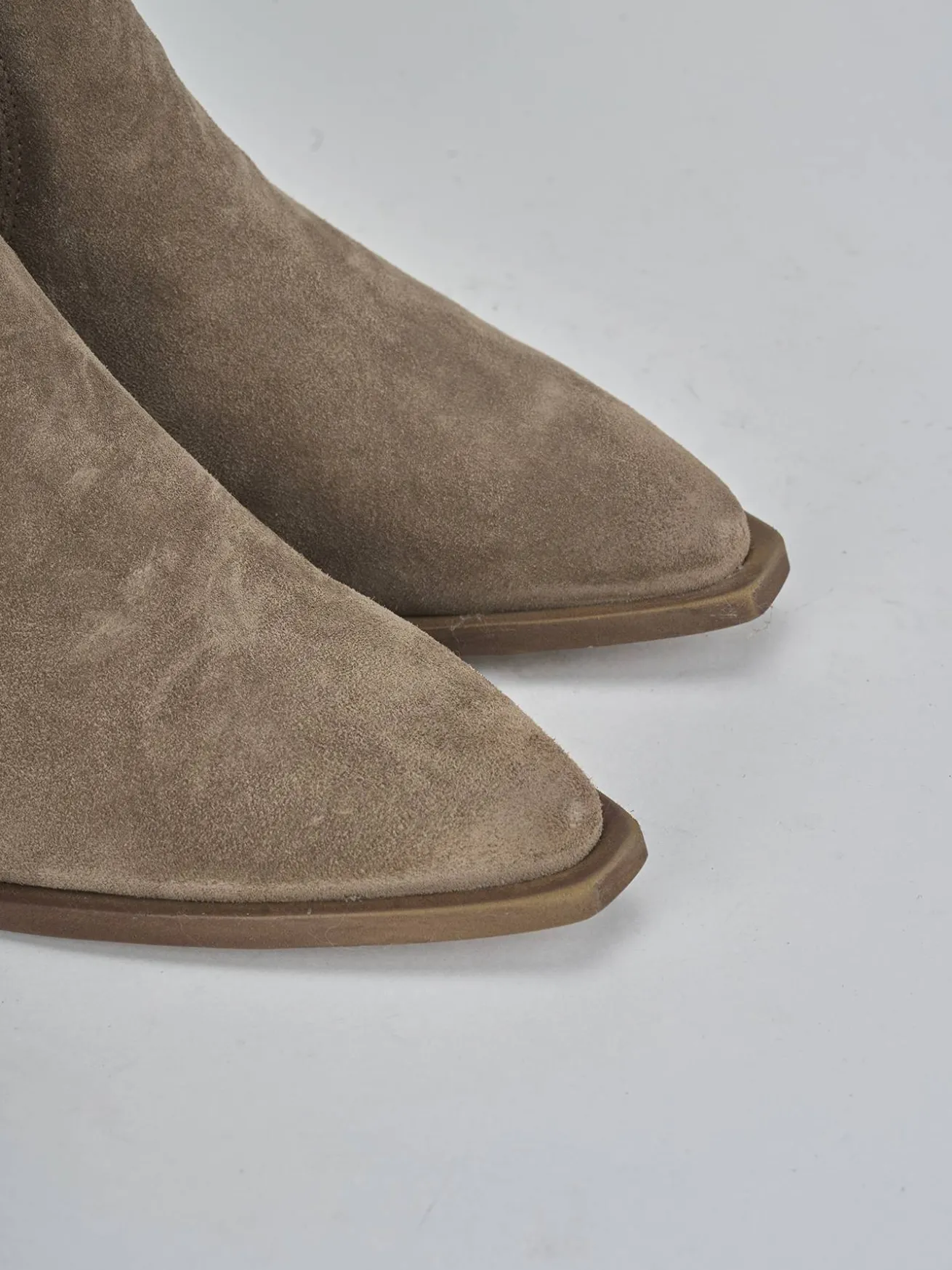 Stivaletti tacco 5cm camoscio beige