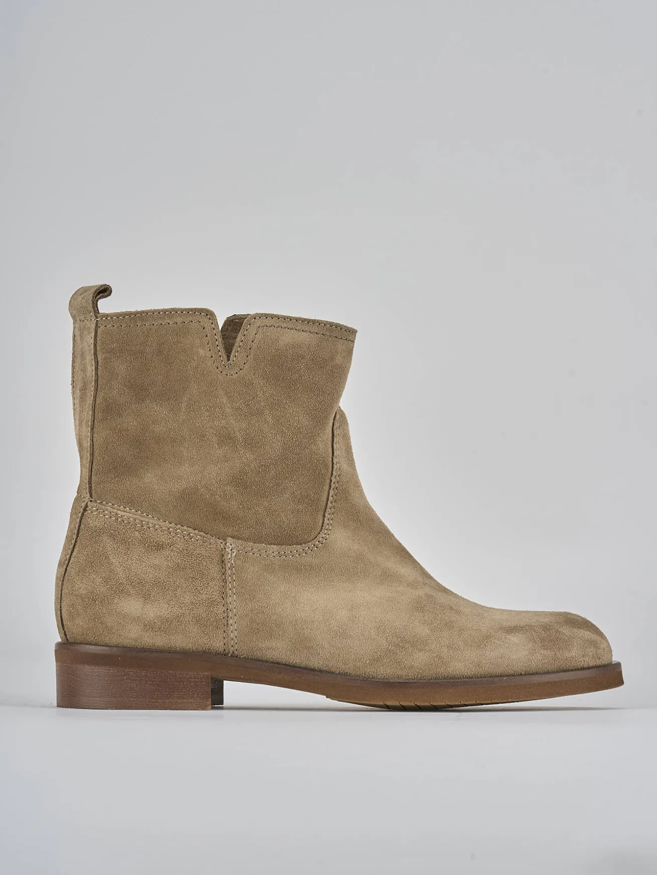 Stivaletti tacco 2cm camoscio marrone