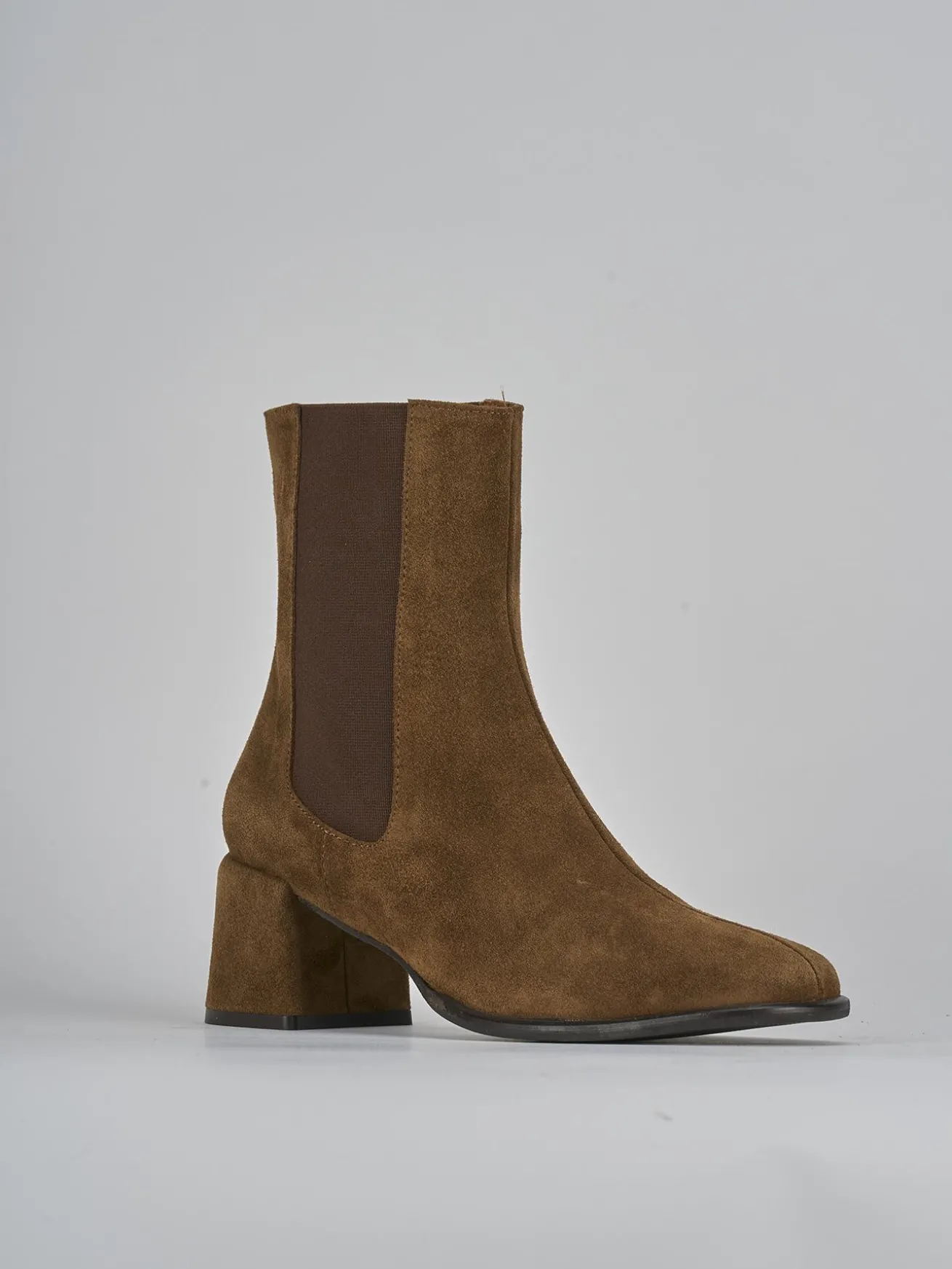 Stivaletti tacco 5cm camoscio marrone