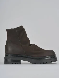 Stivaletti tacco 3cm nabuk testa