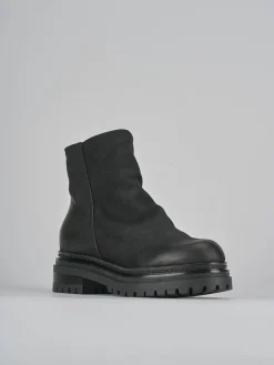 Stivaletti tacco 3cm nabuk nero