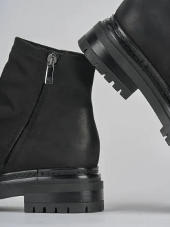 Stivaletti tacco 3cm nabuk nero