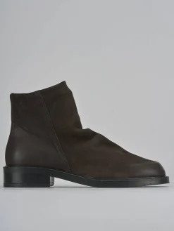 Stivaletti tacco 2cm nabuk testa