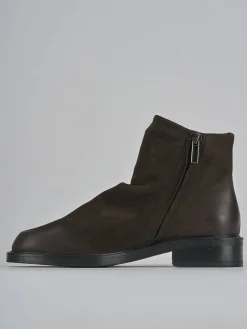 Stivaletti tacco 2cm nabuk testa