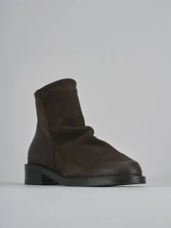 Stivaletti tacco 2cm nabuk testa