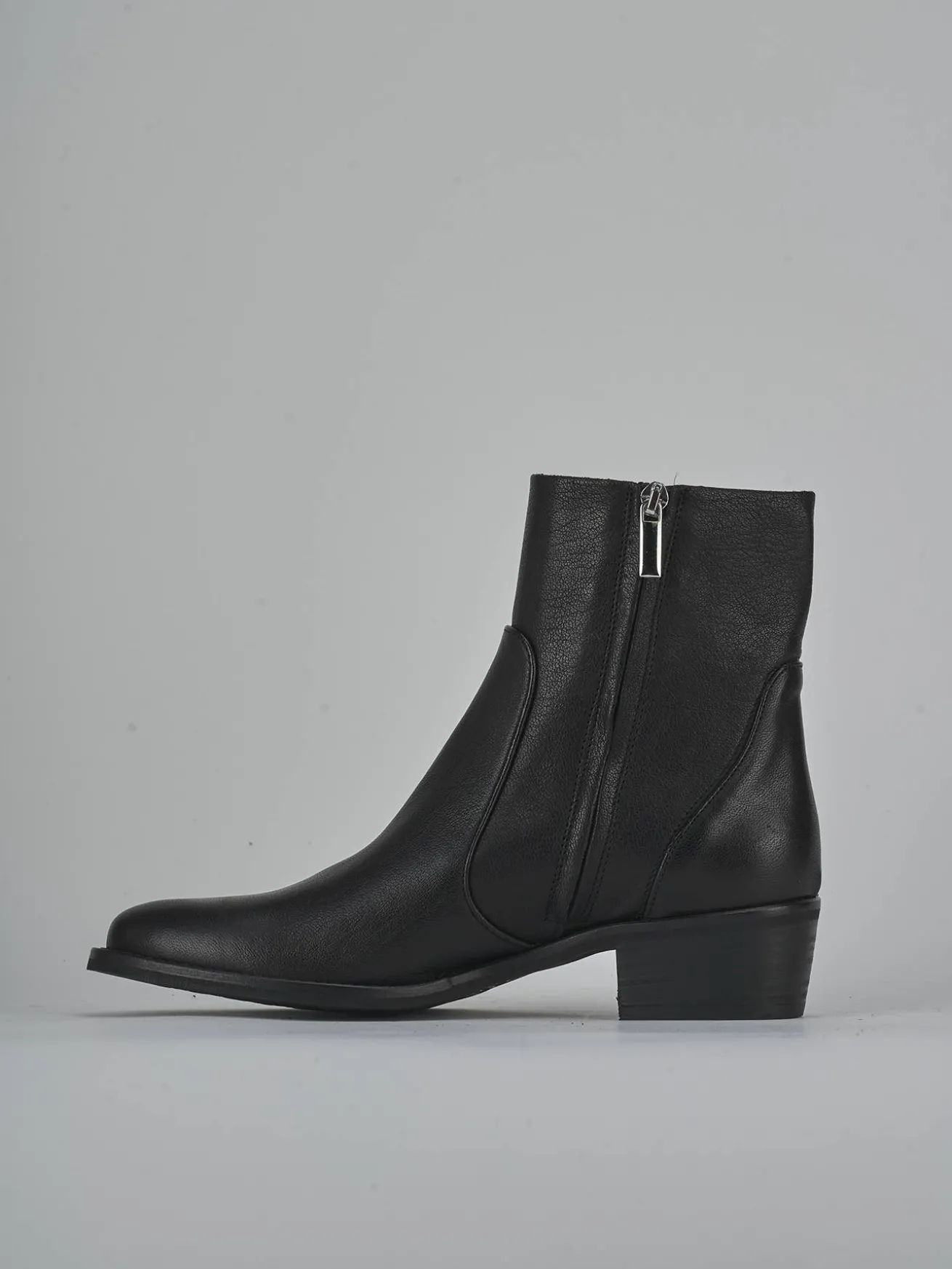 Stivaletti tacco 3cm pelle nero