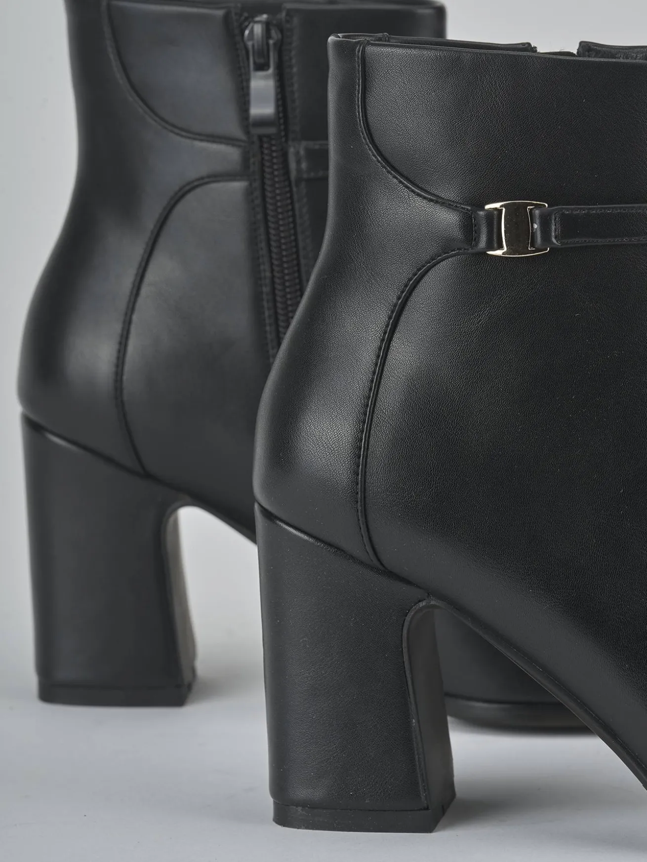 Stivaletti tacco 9cm pelle sostenibile nero