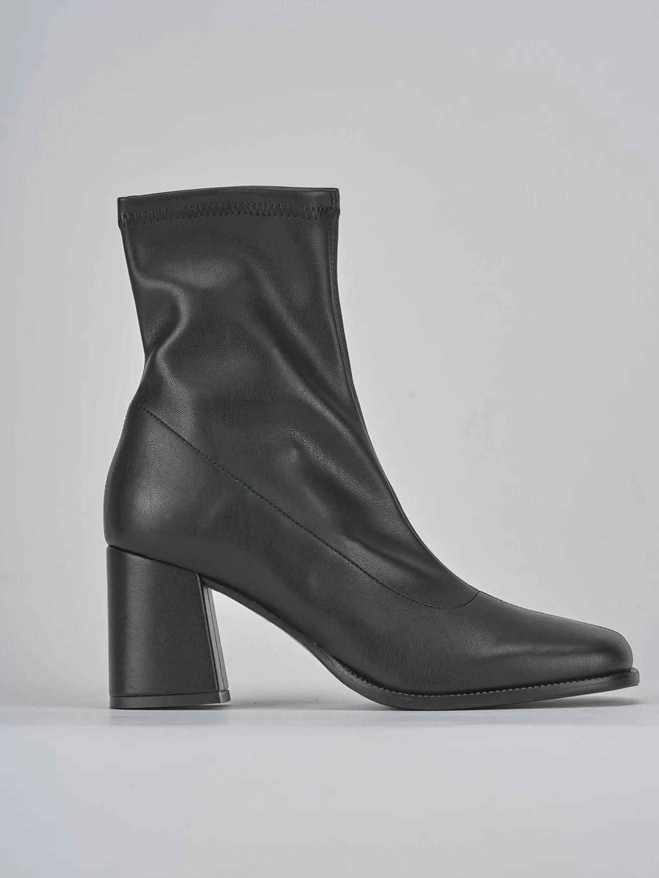 Stivaletti tacco 8cm pelle nero