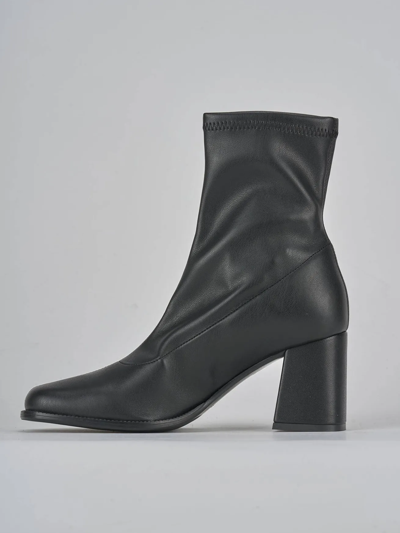 Stivaletti tacco 8cm pelle nero