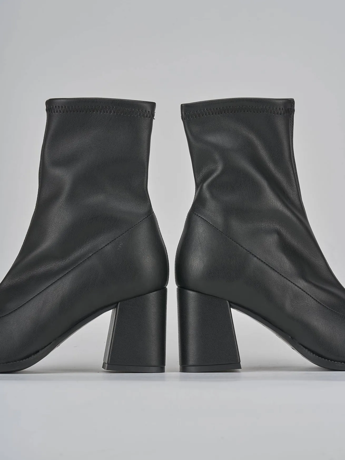 Stivaletti tacco 8cm pelle nero