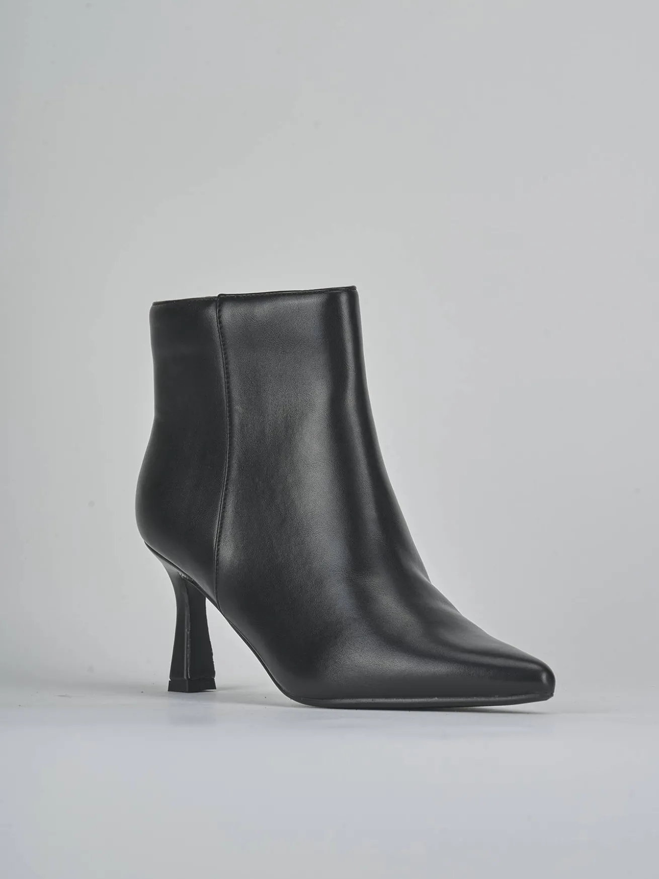 Stivaletti tacco 7cm pelle sostenibile nero