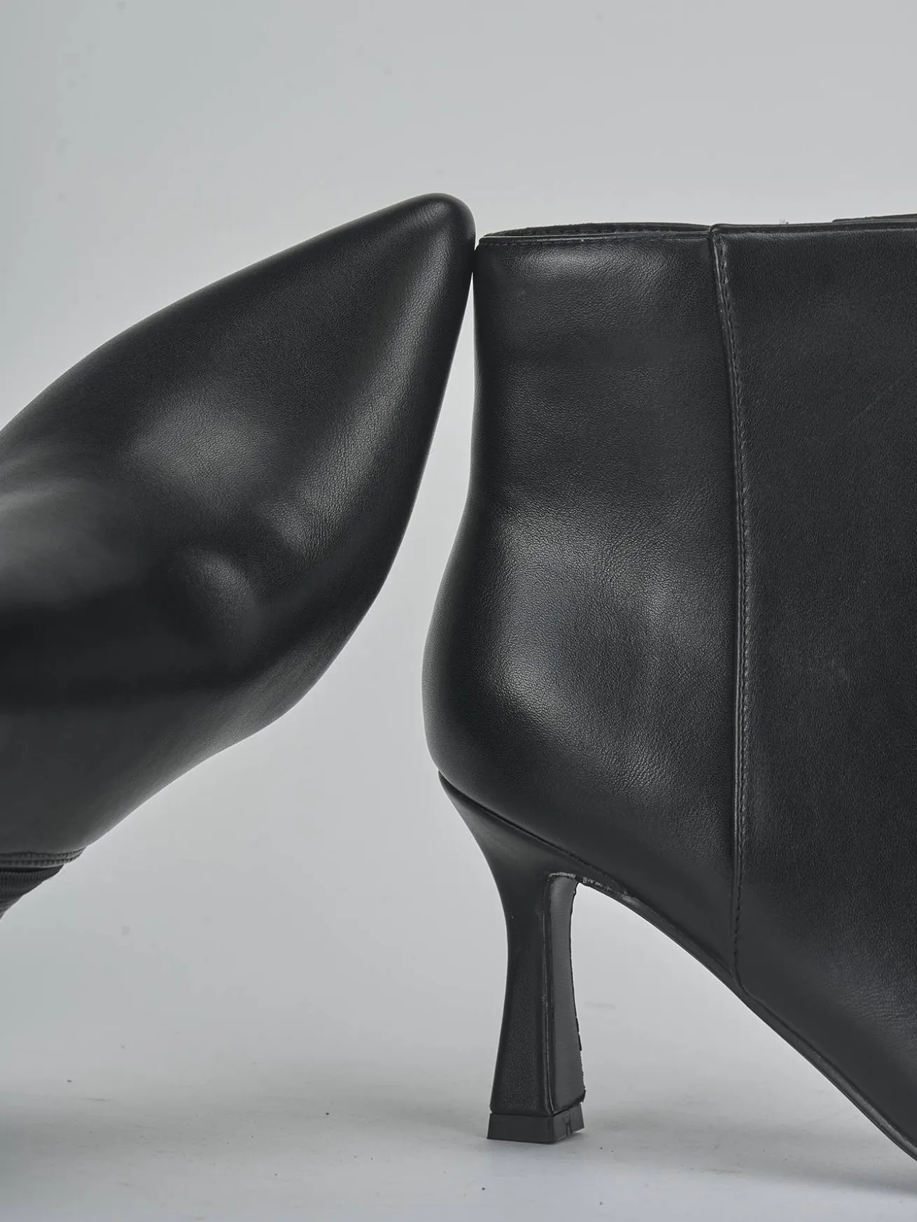 Stivaletti tacco 7cm pelle sostenibile nero