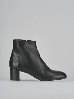 Stivaletti tacco 6cm pelle nero