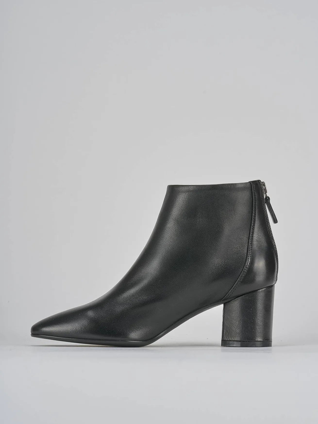 Stivaletti tacco 5cm pelle nero