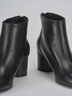 Stivaletti tacco 5cm pelle nero