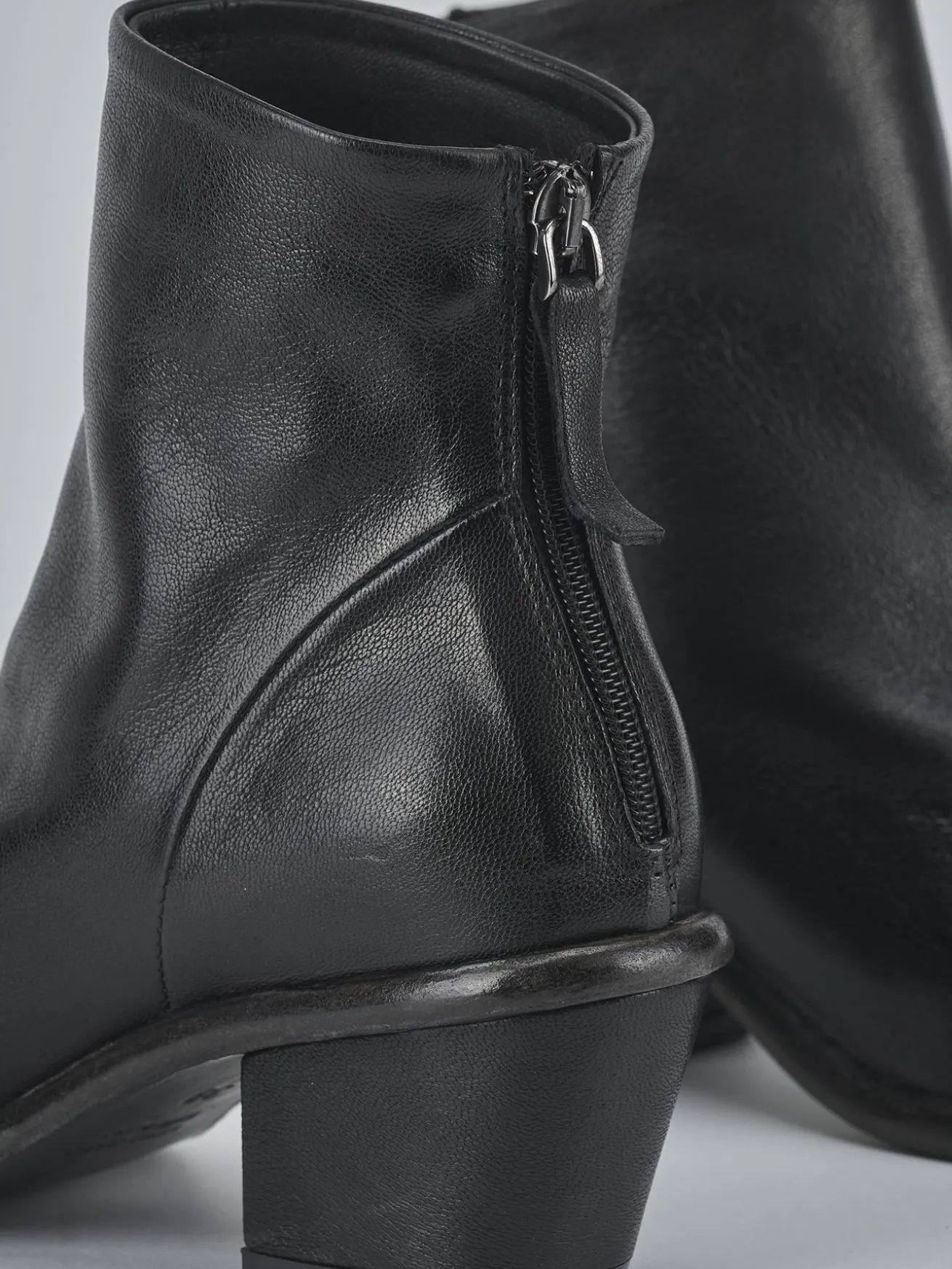 Stivaletti tacco 5cm pelle nero