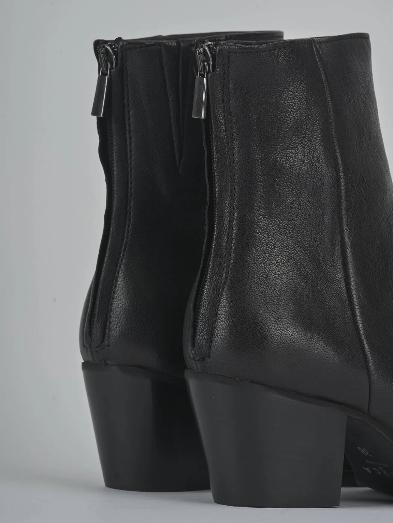 Stivaletti tacco 5cm pelle nero