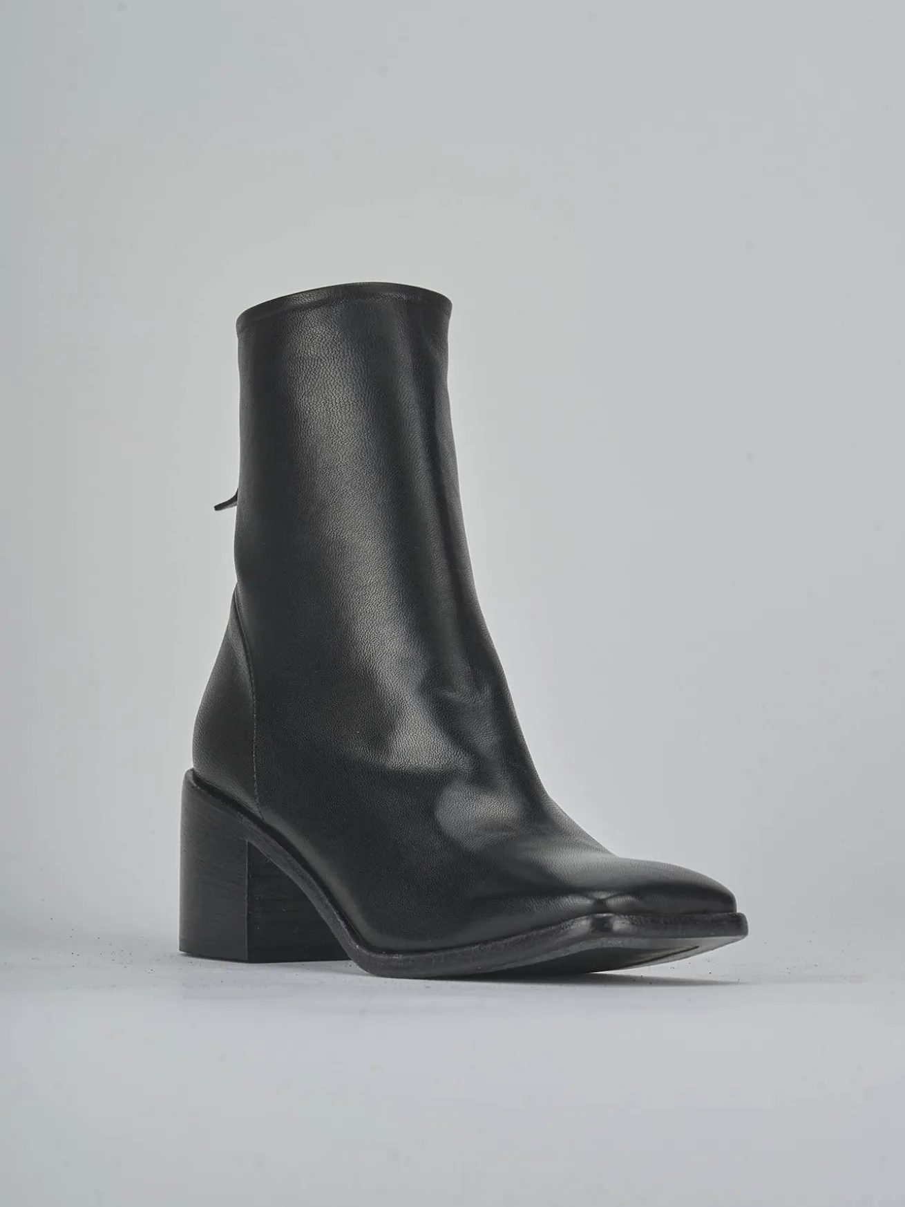 Stivaletti tacco 6cm pelle nero