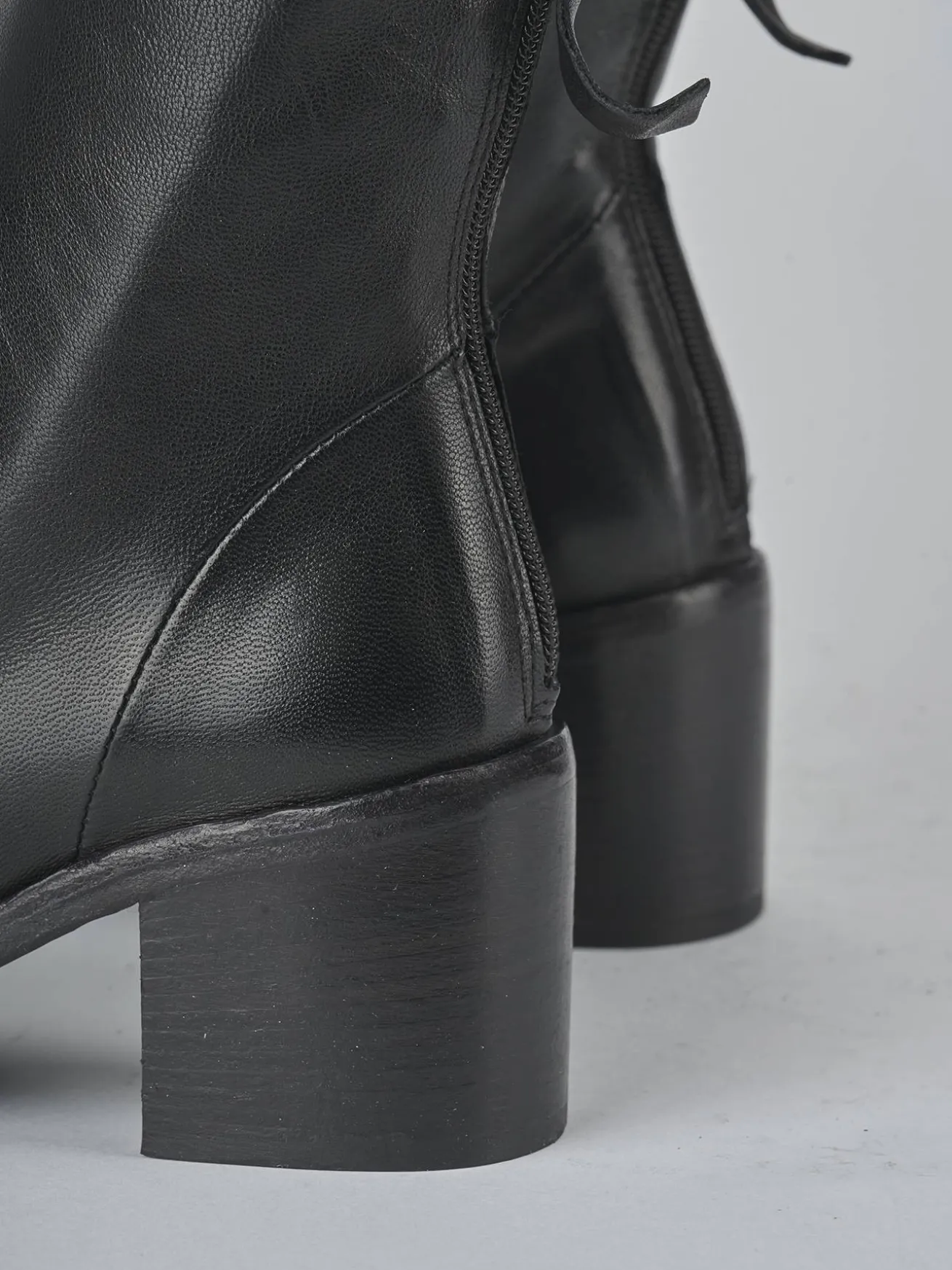 Stivaletti tacco 6cm pelle nero