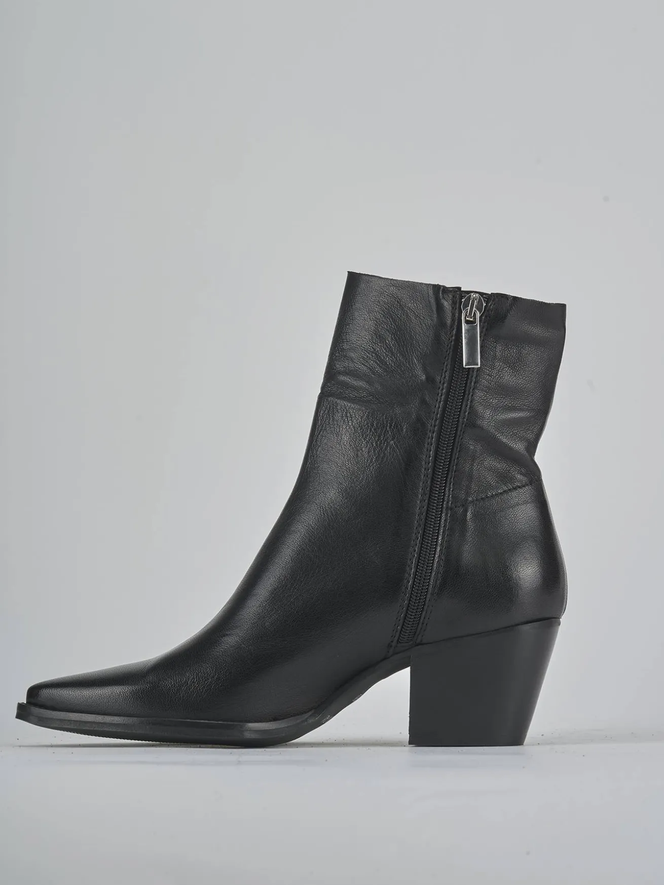 Stivaletti tacco 6cm pelle nero