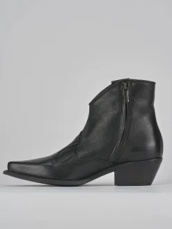 Stivaletti tacco 2cm pelle nero