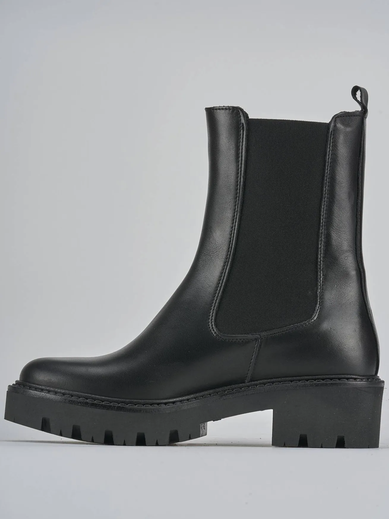 Stivaletti tacco 3cm pelle nero