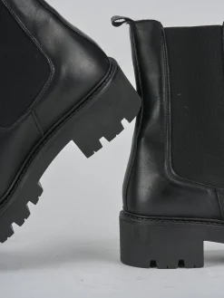 Stivaletti tacco 3cm pelle nero