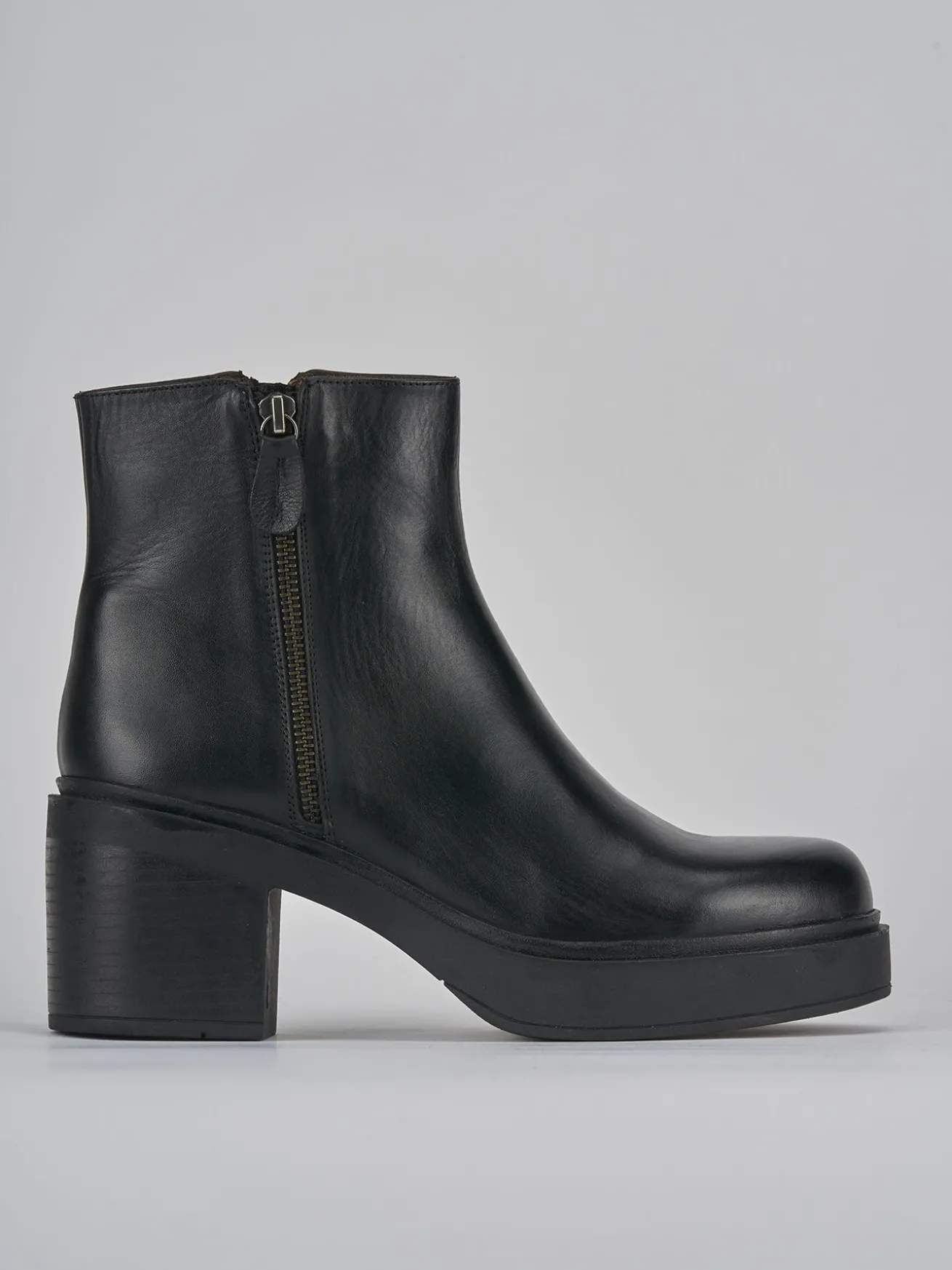 Stivaletti tacco 6cm pelle nero