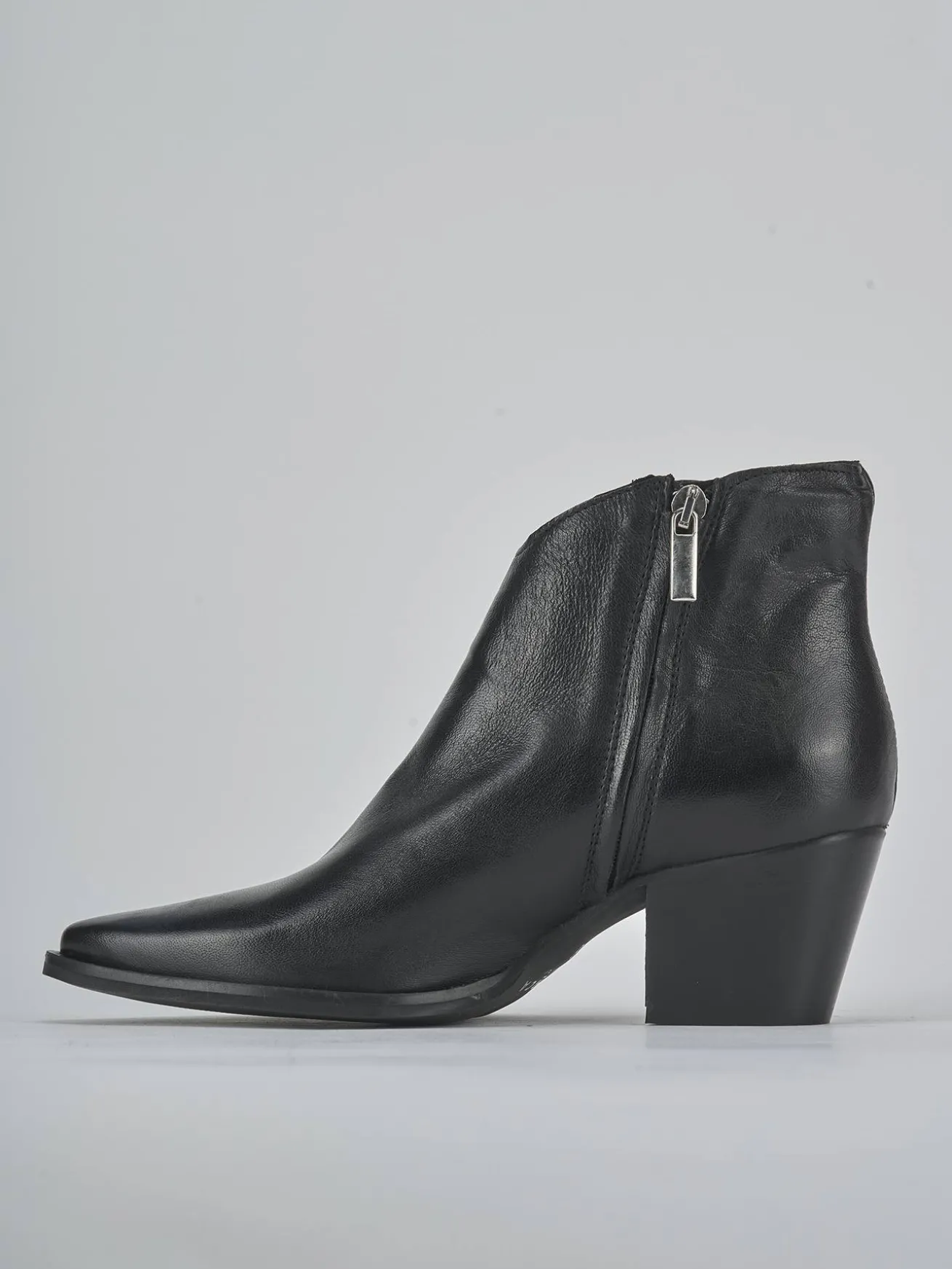 Stivaletti tacco 6cm pelle nero