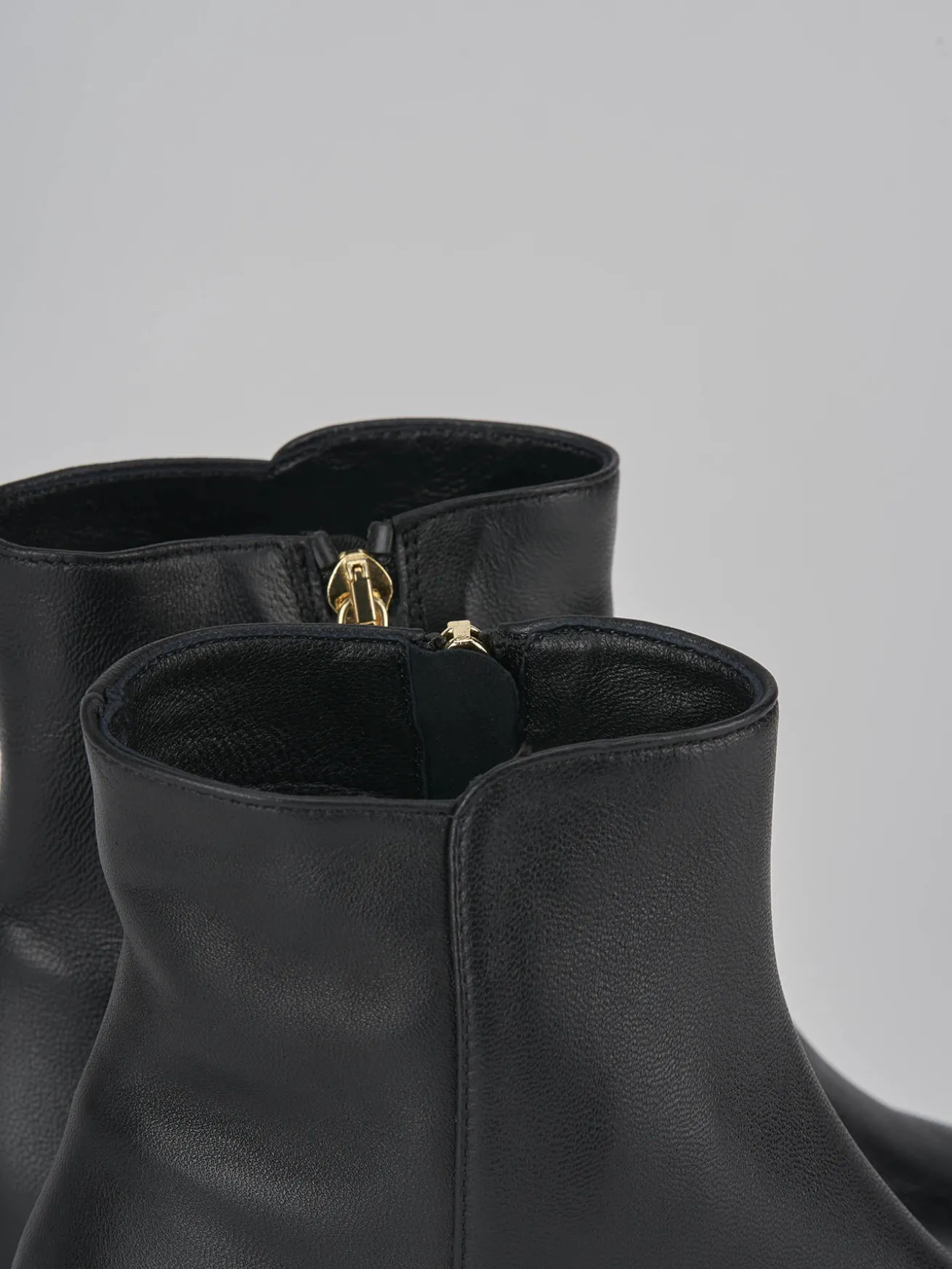 Stivaletti tacco 6cm pelle nero