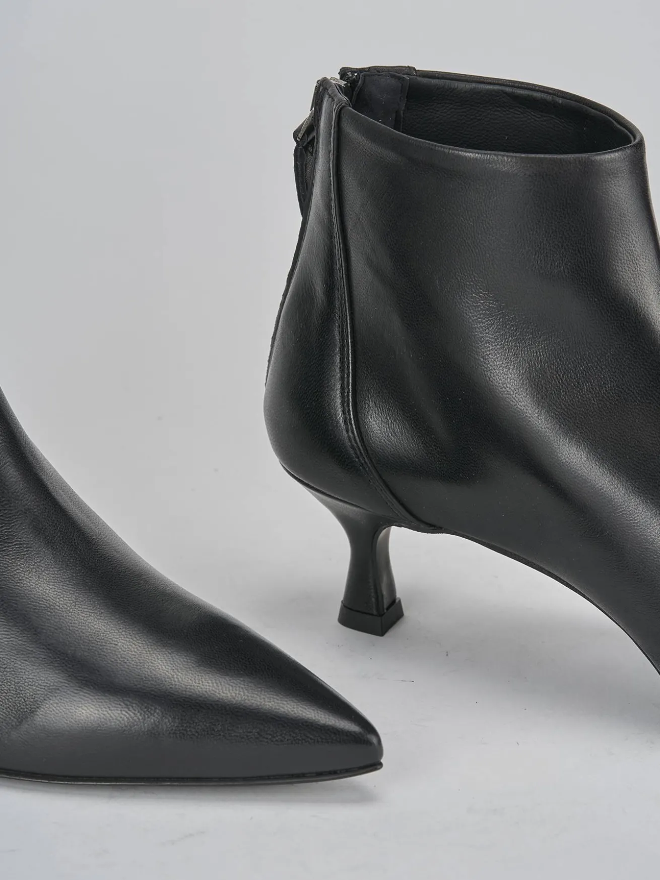 Stivaletti tacco 5cm pelle nero