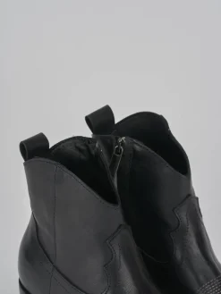 Stivaletti tacco 2cm pelle nero